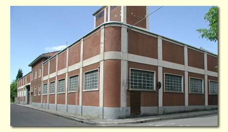 Lo stabilimento Isotessile in Via Piave a Somma Lombardo